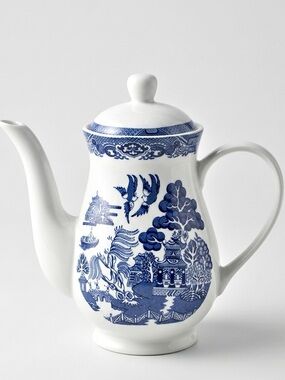 Blue Willow Teapot Royal Cuthbertson Vintage 5-Cup - 9” H